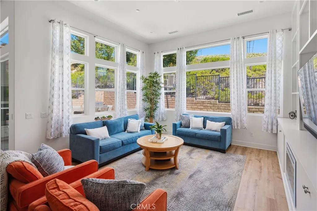 Additional image 31 of 19045 Martino Court, Saugus, CA 91350