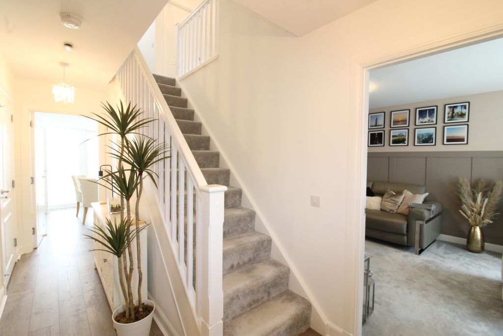 Additional image 3 of 6 bed property to rentKilmelford Drive, Bishopton PA7