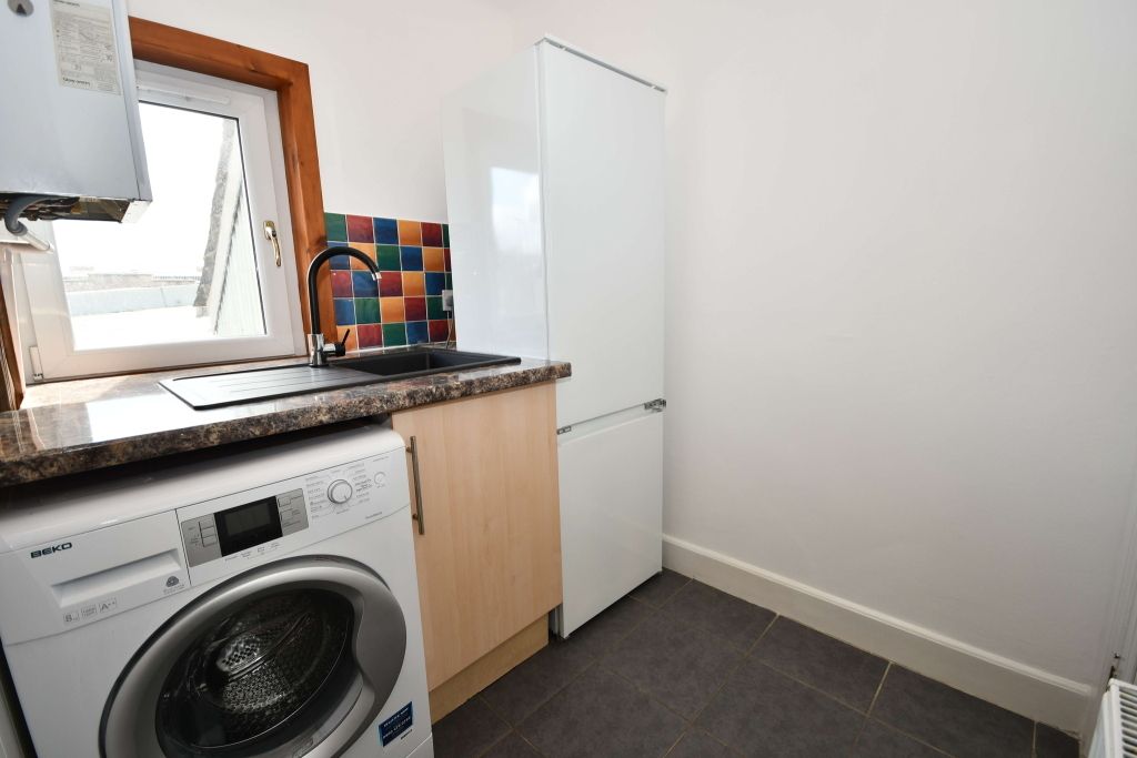 Additional image 4 of 2 bed flat to rentMacinnes Place, Innes Street, Inverness IV1