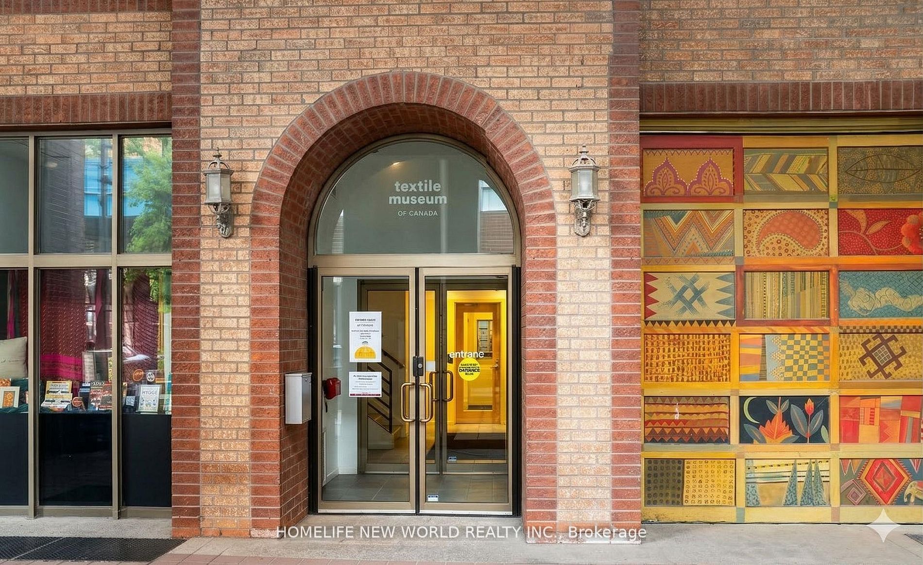 2402-55 Centre Avenue, Toronto, ON, M5G 2H5