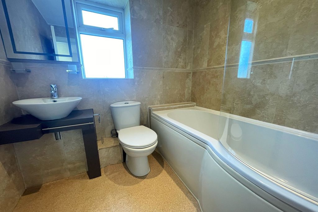 Additional image 20 of 5 bed detached house to rentMalt Kiln Road, Plumley, Knutsford WA16