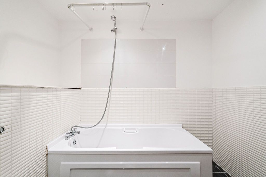 Additional image 32 of 2 bed flat for saleFlat 8/3, 72 Lancefield Quay, Glasgow G3
