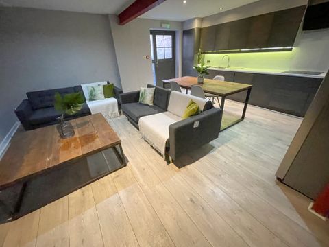 44 Nelson Street L1, Room to rent