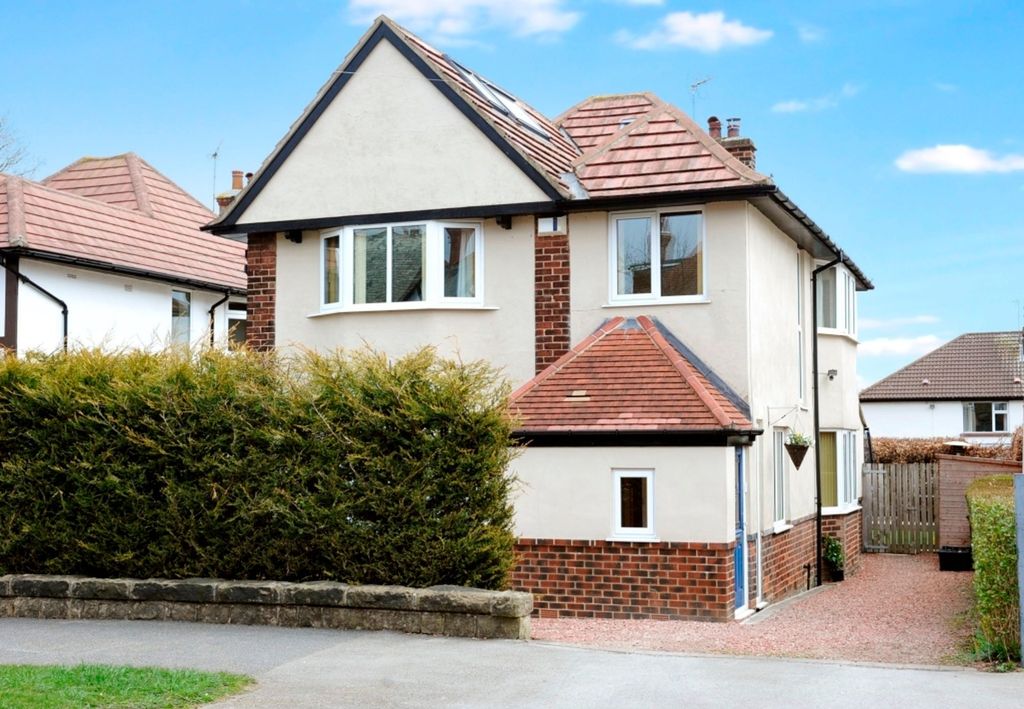 4 bed detached house to rentWest End Avenue, Harrogate HG2