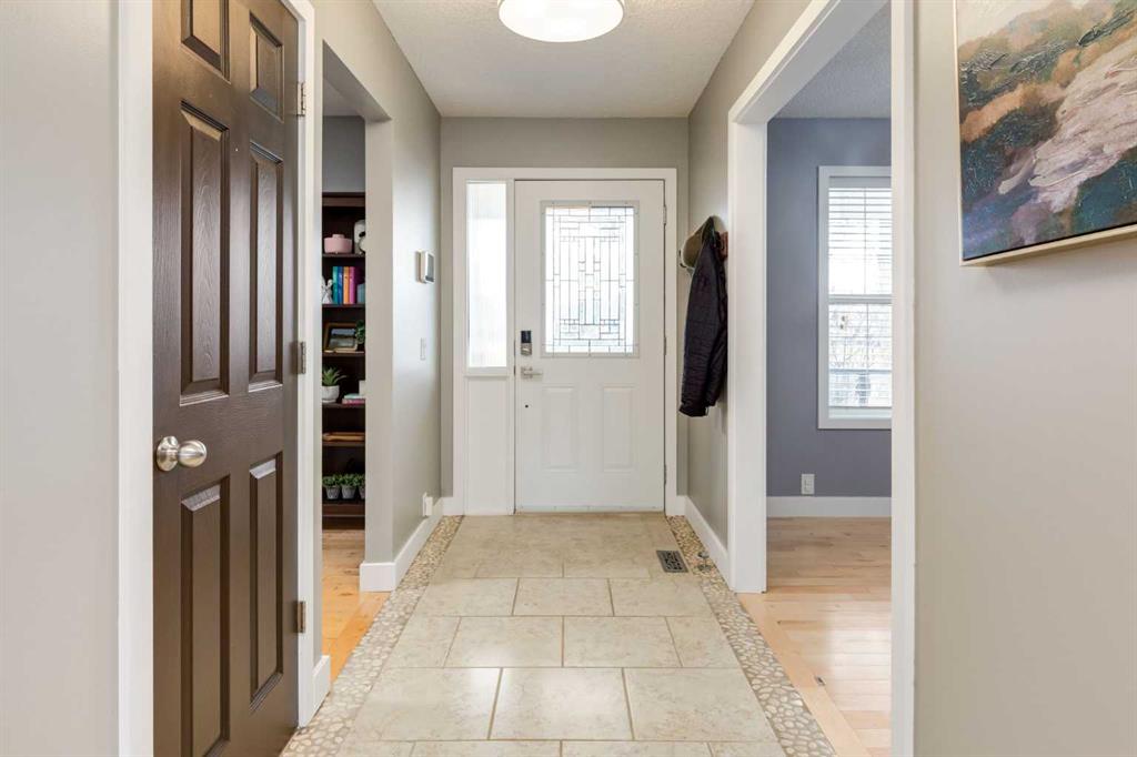 Additional image 8 of 16 Prestwick Road SE, Calgary, AB, T2Z 3M2
