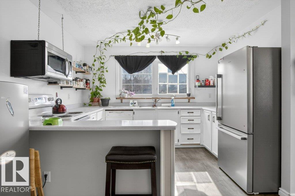 Additional image 6 of 2104 145 Avenue NW, Edmonton, AB, T5Y1T9