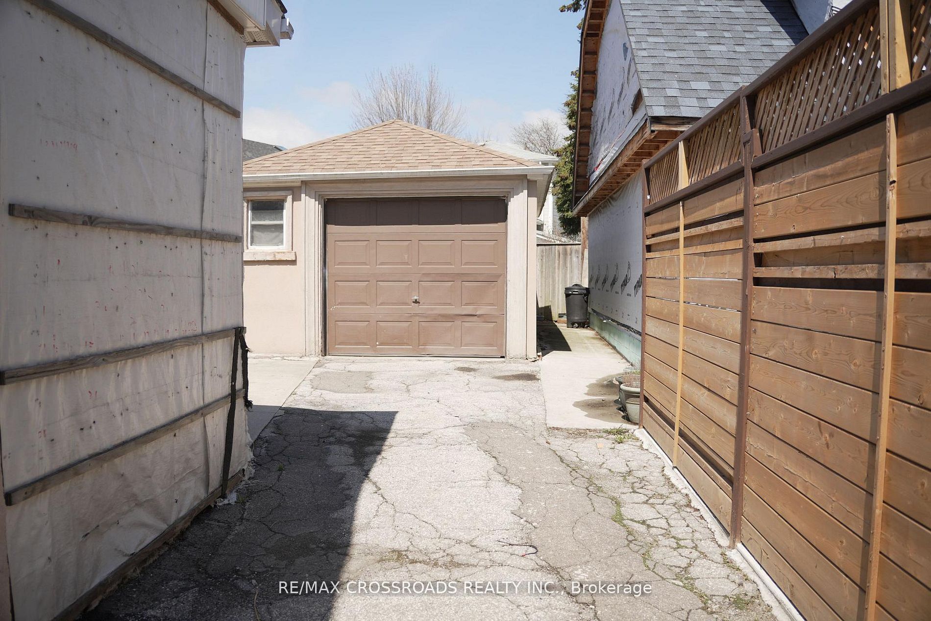 Additional image 4 of 30 Hearst Circle, Toronto, ON, M6M 2T7