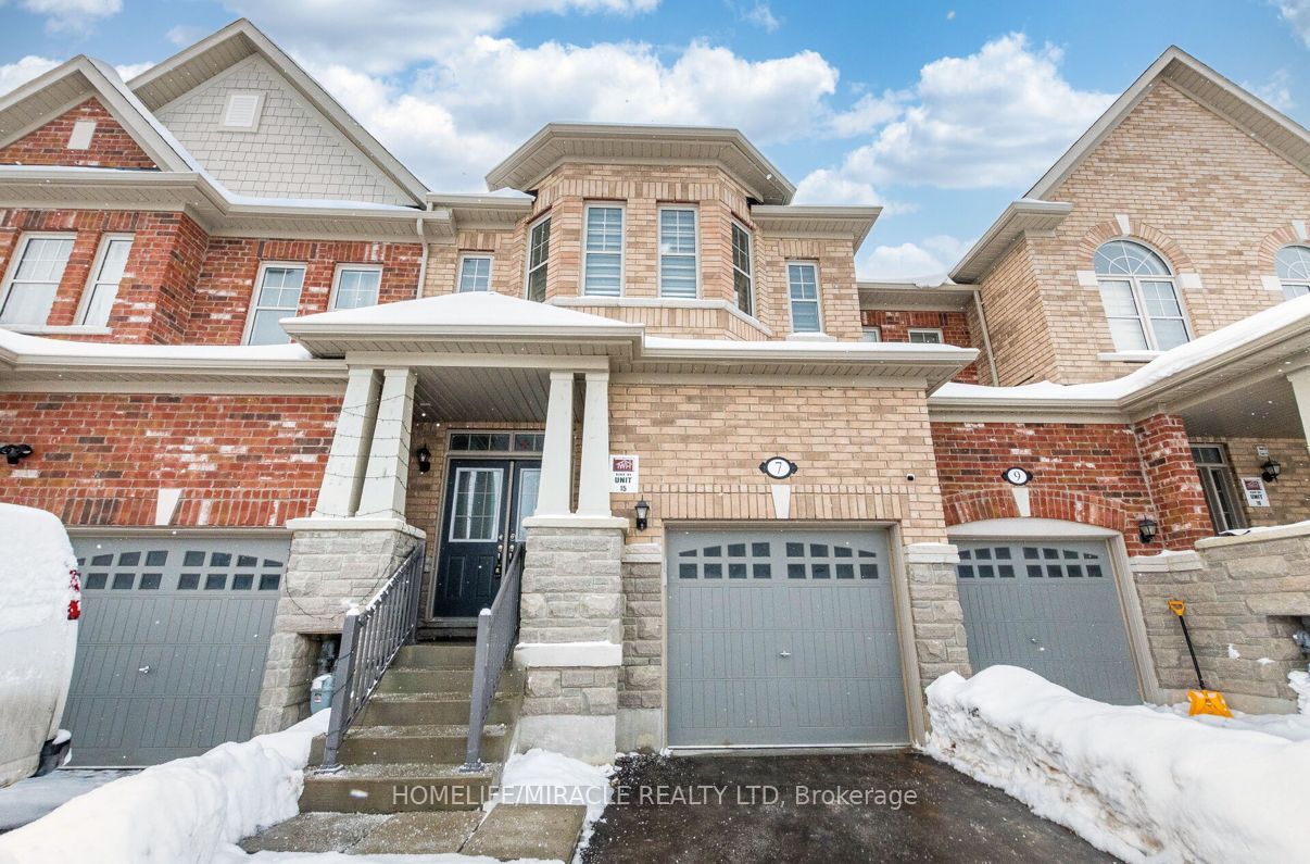 7 Bushwood Trail, Brampton, ON, L7A 5J7