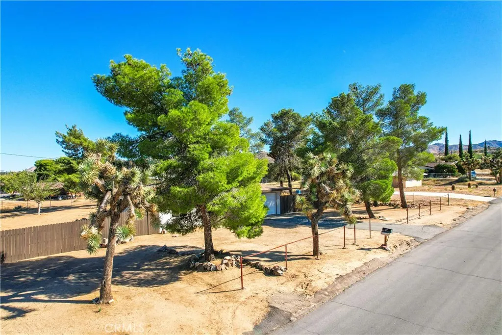 Additional image 4 of 7453 Condalia Avenue, Yucca Valley, CA 92284