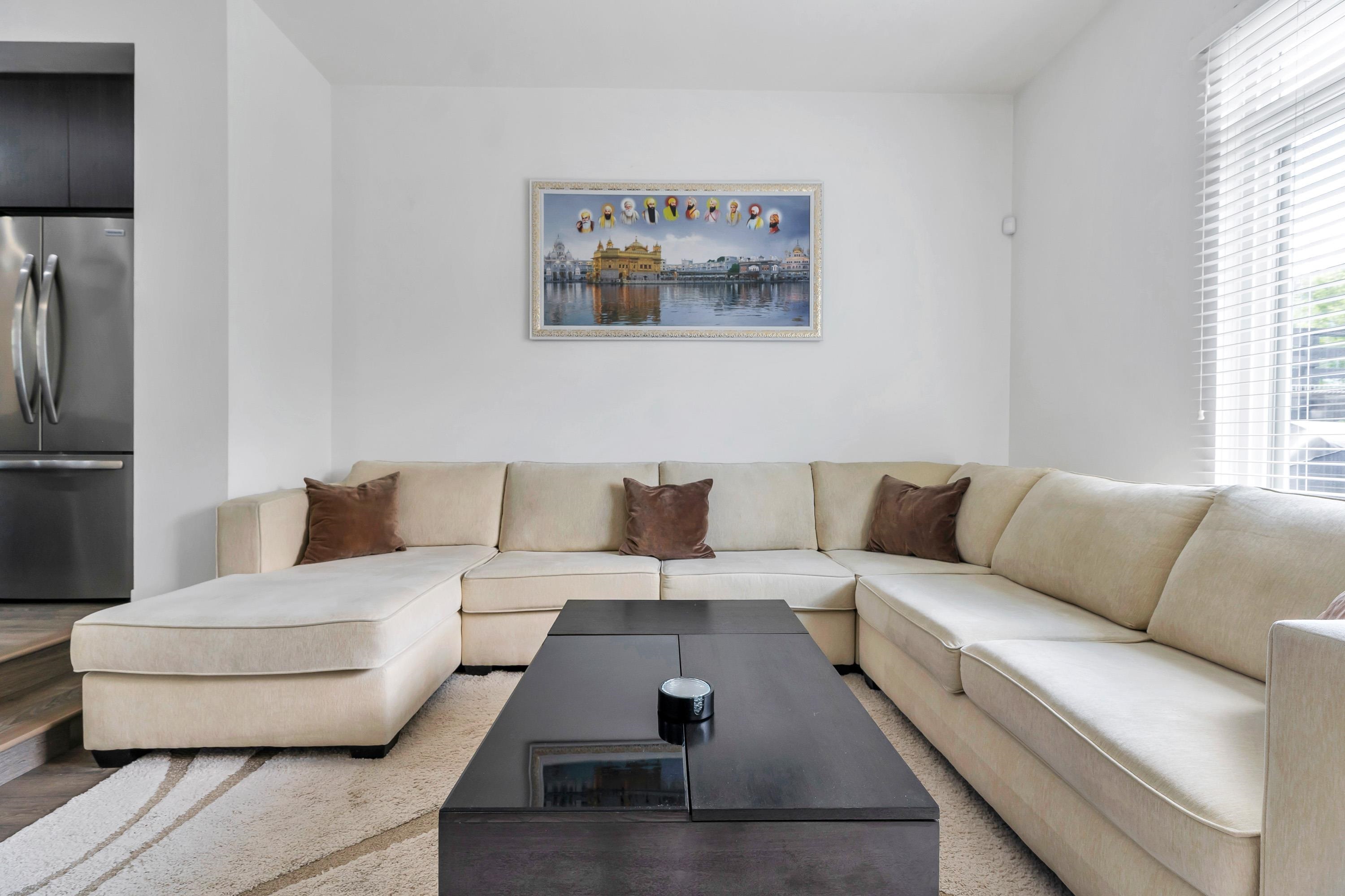 Additional image 6 of 107-15230 Guildford Drive, Surrey, BC, V3R 0C8