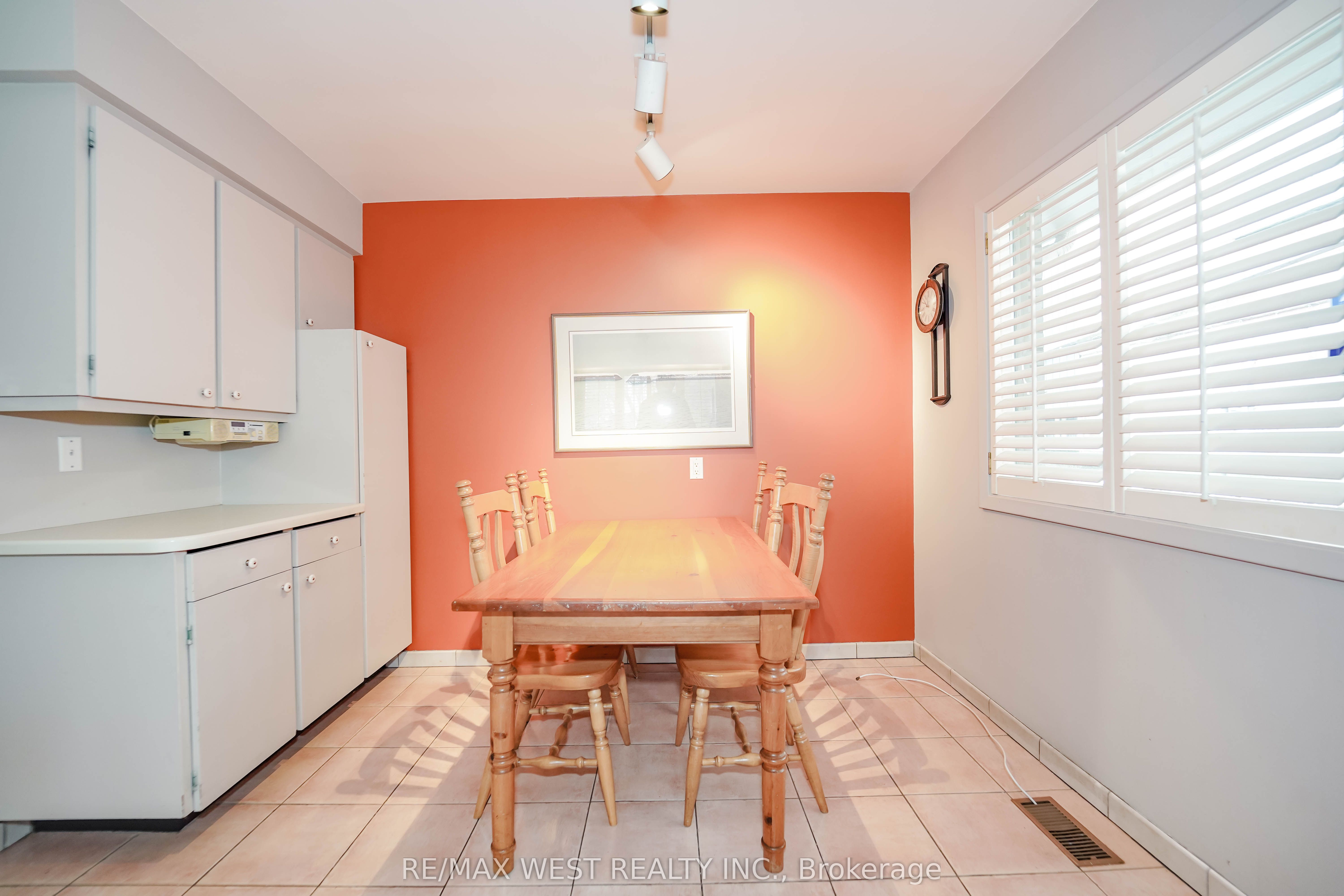 Additional image 4 of 47 Saint Georges Road, Toronto, ON, M9A 3T2