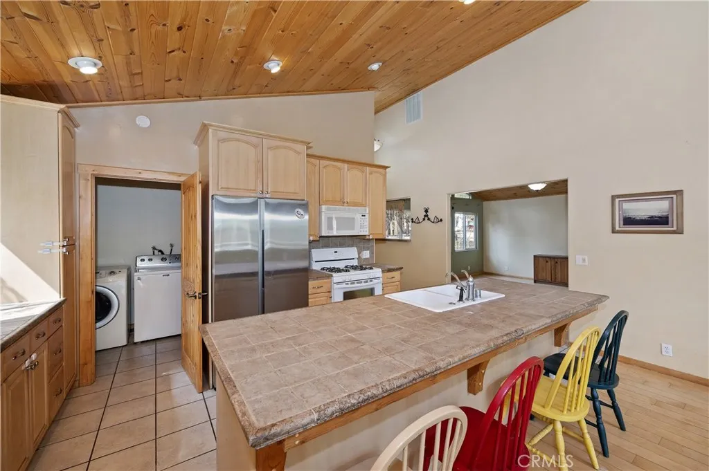 Additional image 10 of 248 Whipple Dr, Big Bear City, CA 92314
