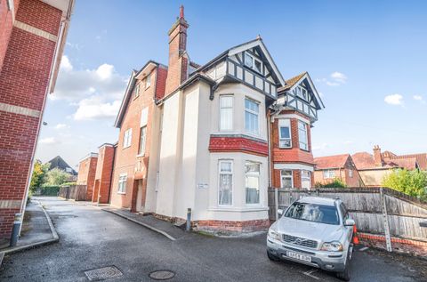 Hill Lane, Shirley, Southampton, Hampshire SO15
