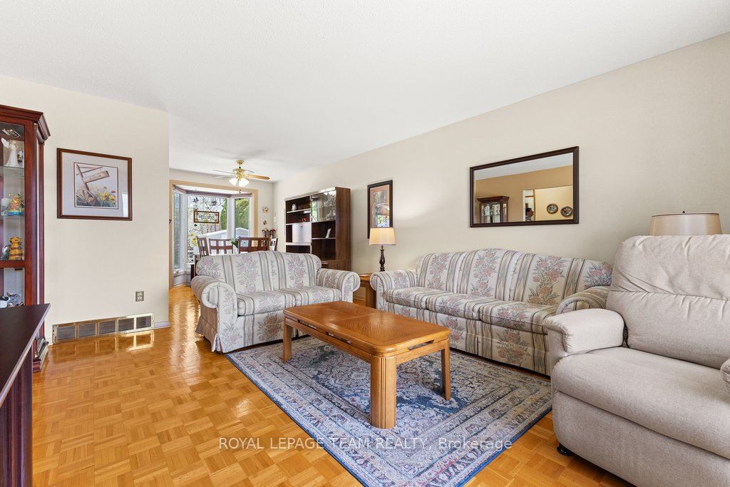 Additional image 2 of 2368 Ogilvie Road, Ottawa, ON, K1J 7N6