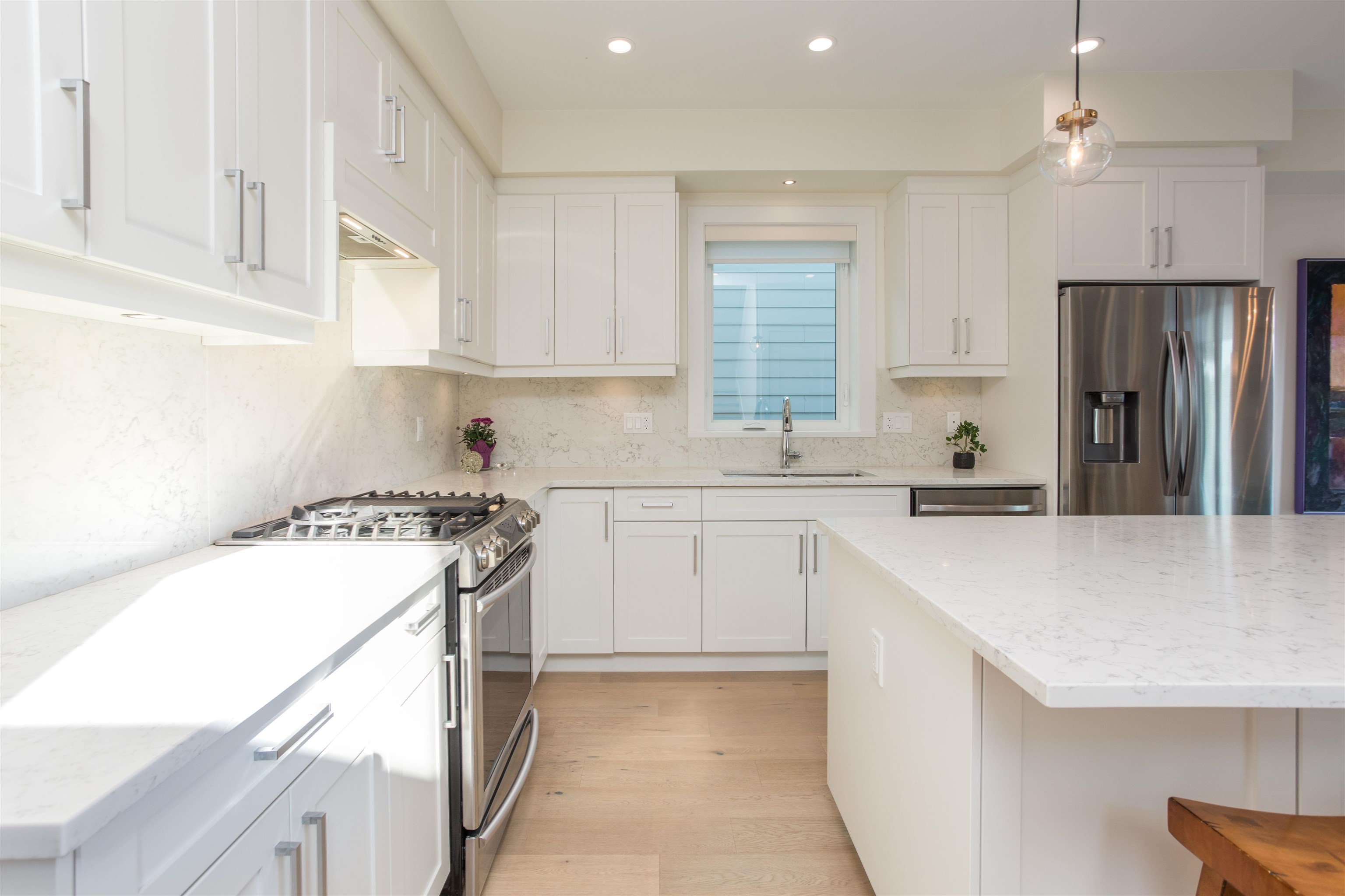 Additional image 5 of 341 13th Street E, North Vancouver, BC, V7L 2L8