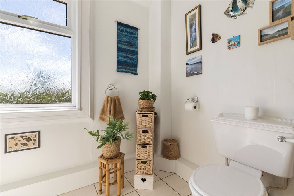 Additional image 30 of 2 bed flat for saleBellfield Road, Stirling FK8