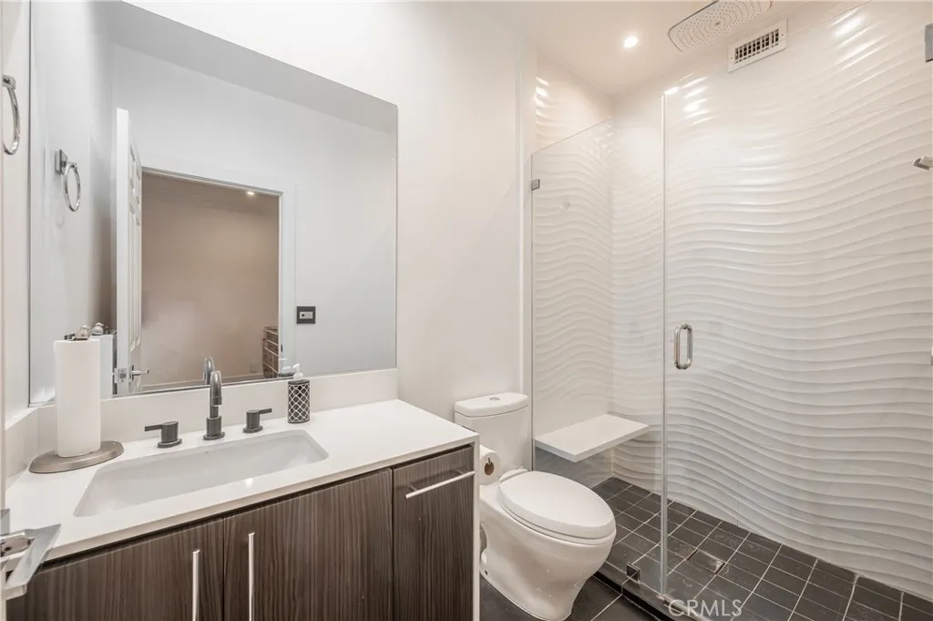 Additional image 16 of 11560 Moorpark Street Unit 204, North Hollywood, CA 91602