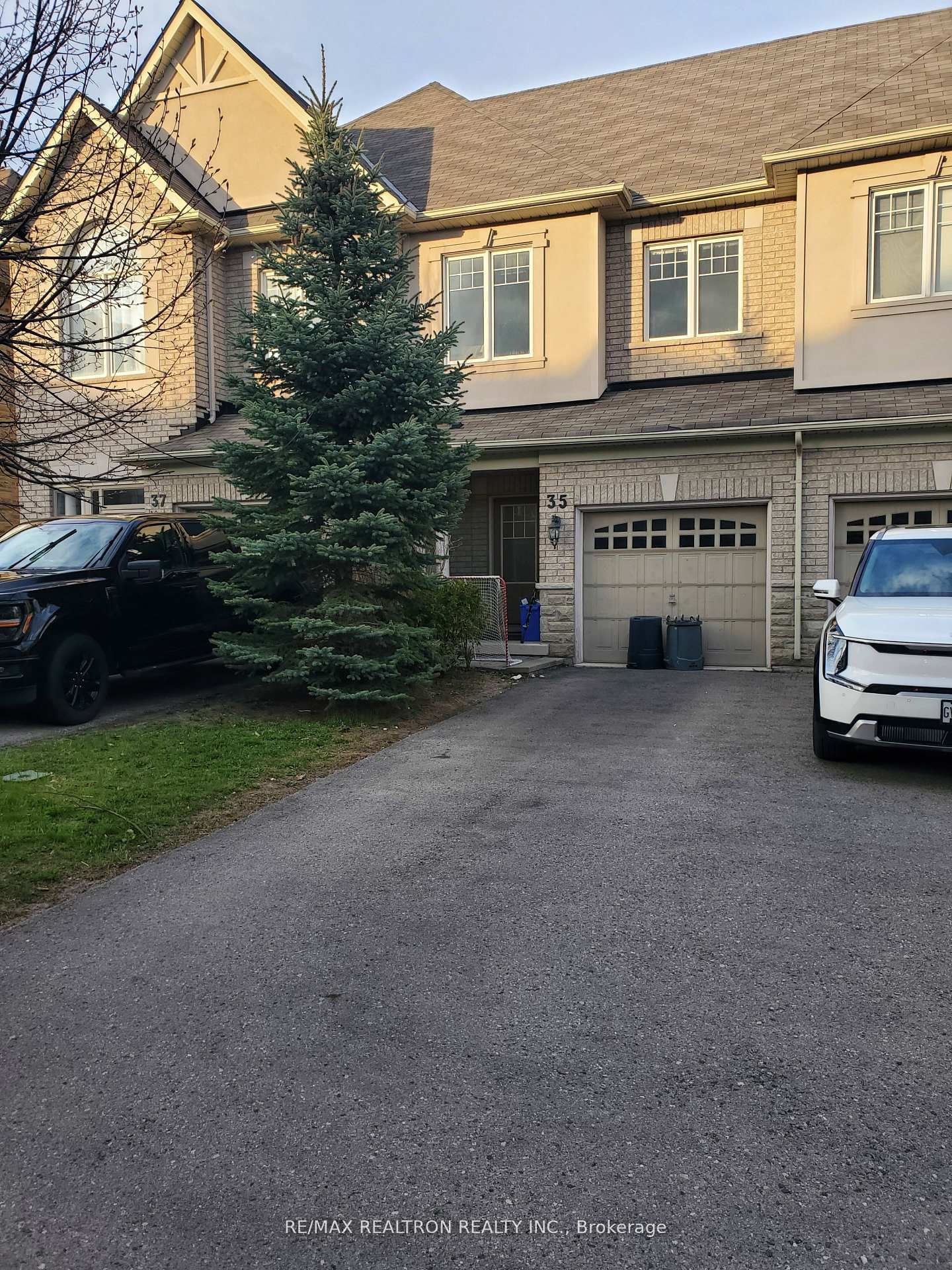 35 Elihof Drive, Vaughan, ON, L6A 4N6