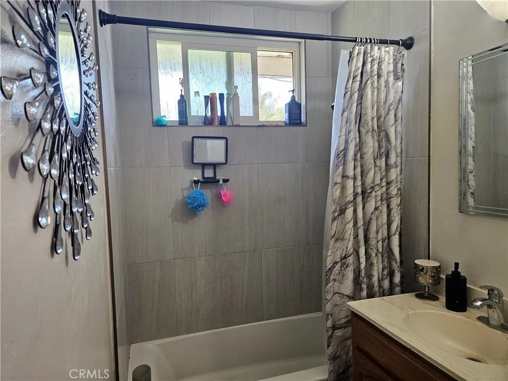 Additional image 94 of 537 E 3rd St, Rialto, CA 92376