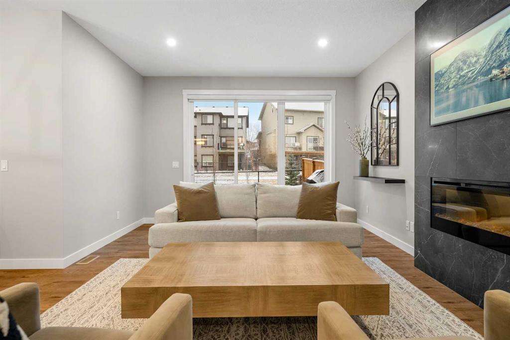Additional image 6 of 135 Silver Spruce Grove SW, Calgary, AB, t2X 5M1