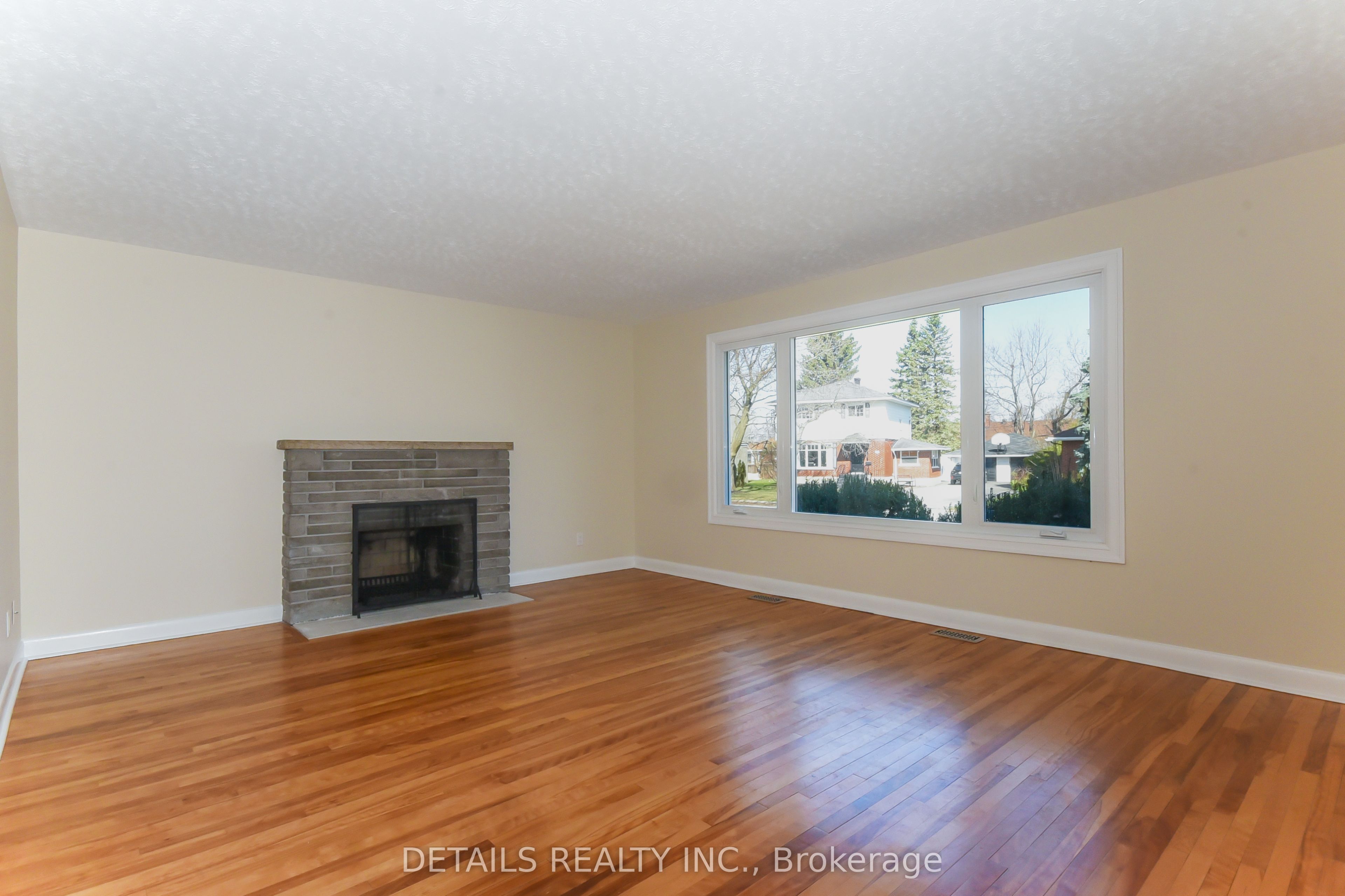 2364 Cheshire Road, Ottawa, ON, K2C 1G3 photo 4