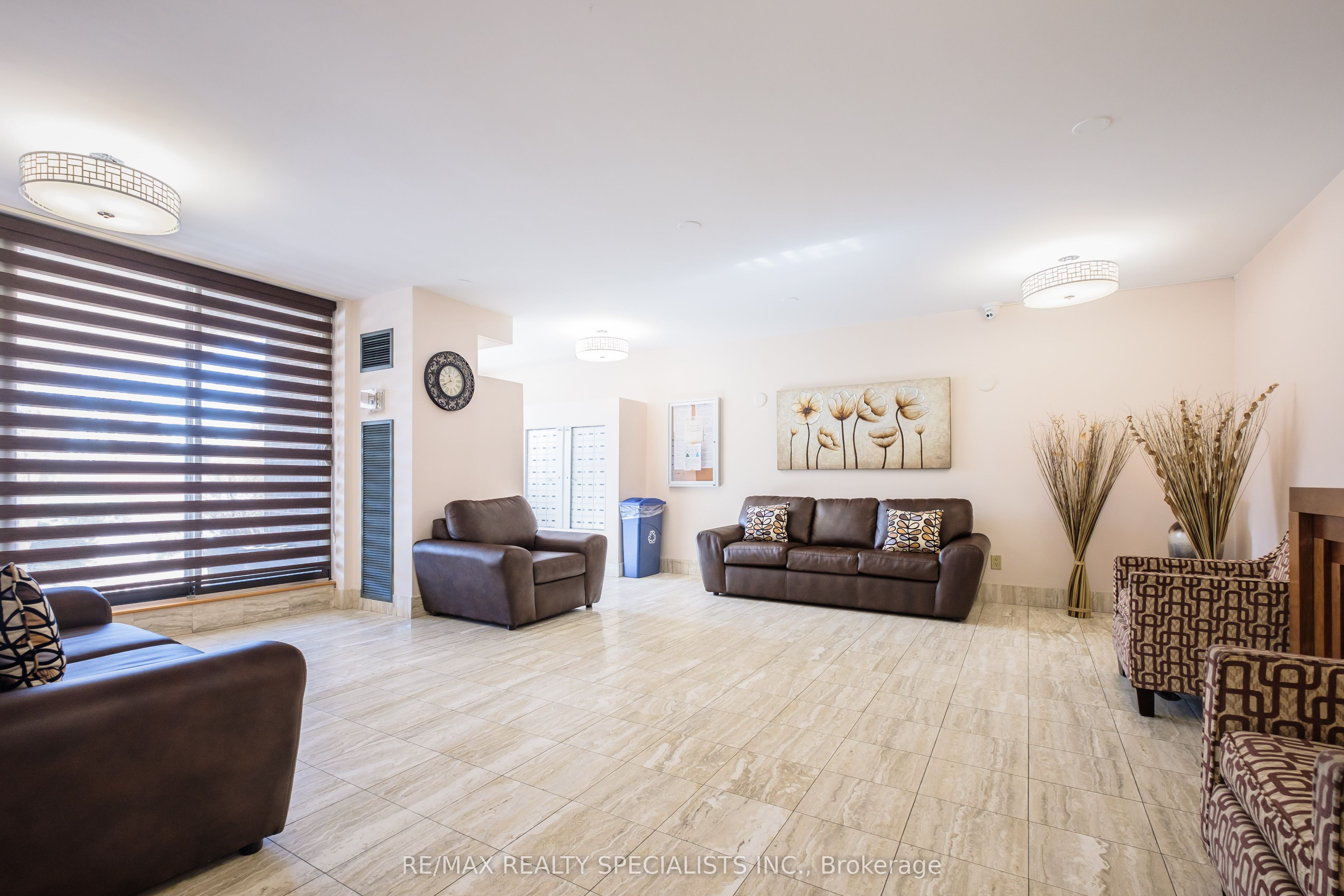 Additional image 4 of 108-3 Lisa Street, Brampton, ON, L6T 4A2