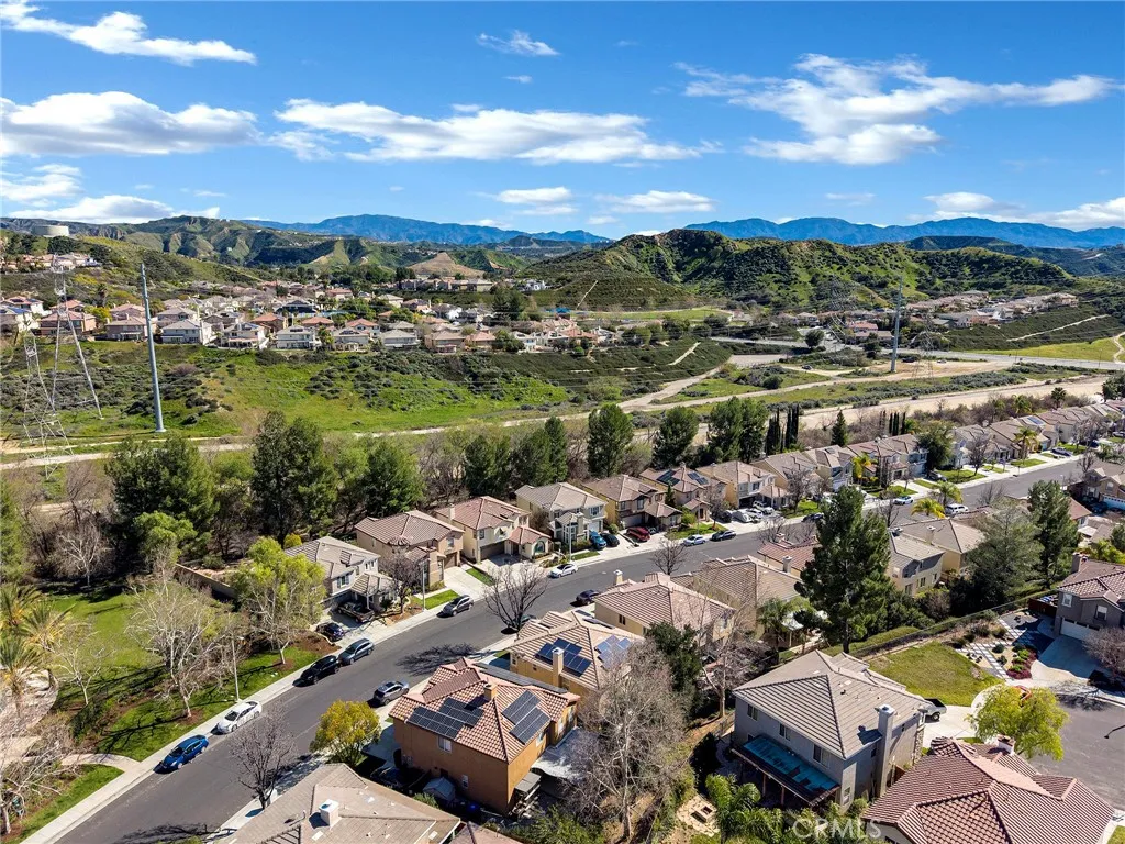 28541 Old Spanish Trail, Saugus, CA 91390