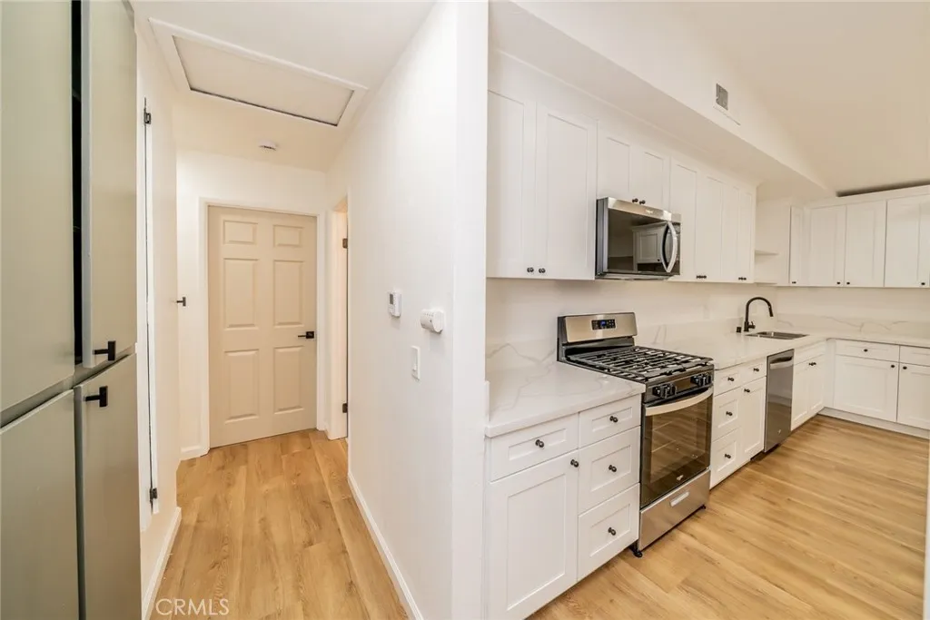 Additional image 19 of 555 N Chestnut Ave, Rialto, CA 92376