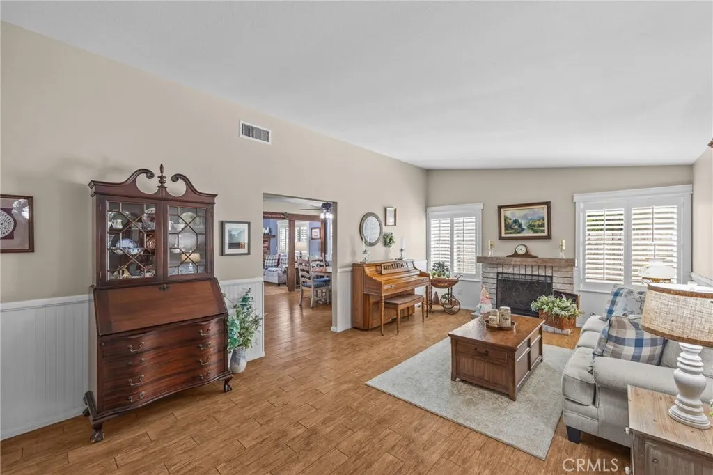 12357 Orchid Ln, Chino, CA 91710 photo 4