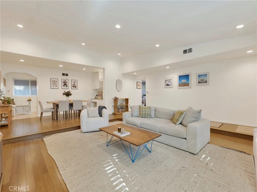 Additional image 44 of 12803 Bloomfield St Unit 2, Studio City, CA 91604