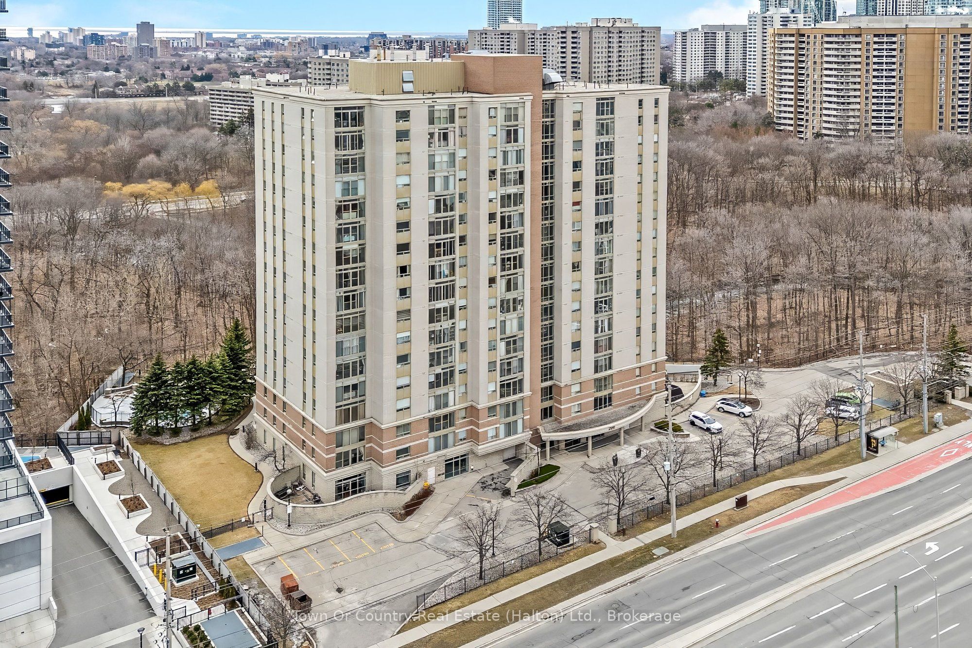 1309-200 Burnhamthorpe Road E, Mississauga, ON, L5A 4L4