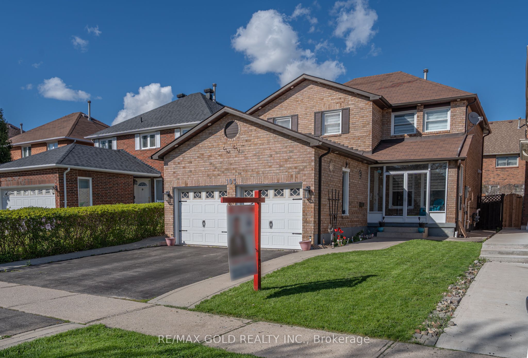 103 Lord Simcoe Drive, Brampton, ON, L6S 5H4