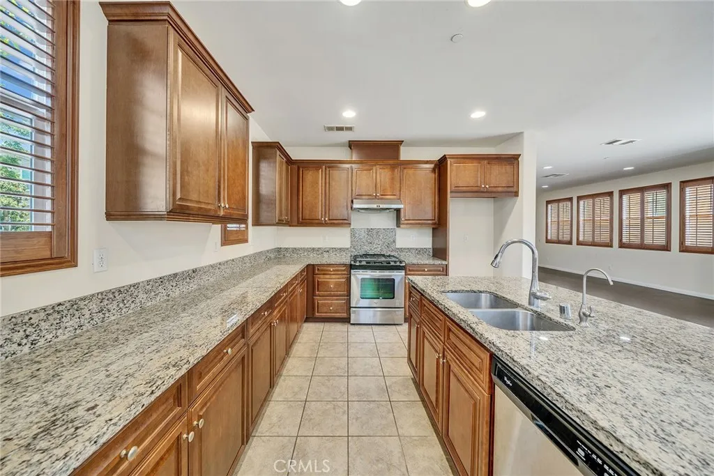 Additional image 90 of 2944 E Via Terrano, Ontario, CA 91764