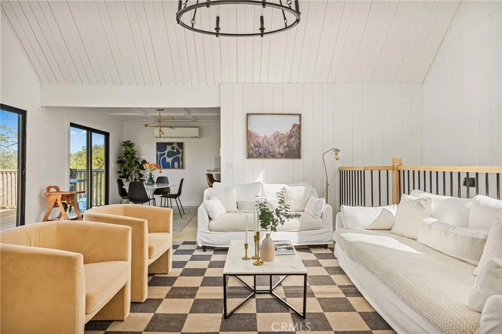 Additional image 2 of 1204 Yellowstone Dr, Lake Arrowhead, CA 92352