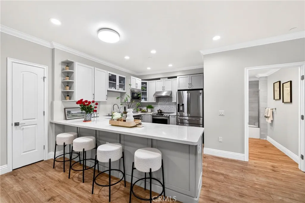 Additional image 13 of 944 S Serrano Avenue Unit 306, Los Angeles, CA 90006