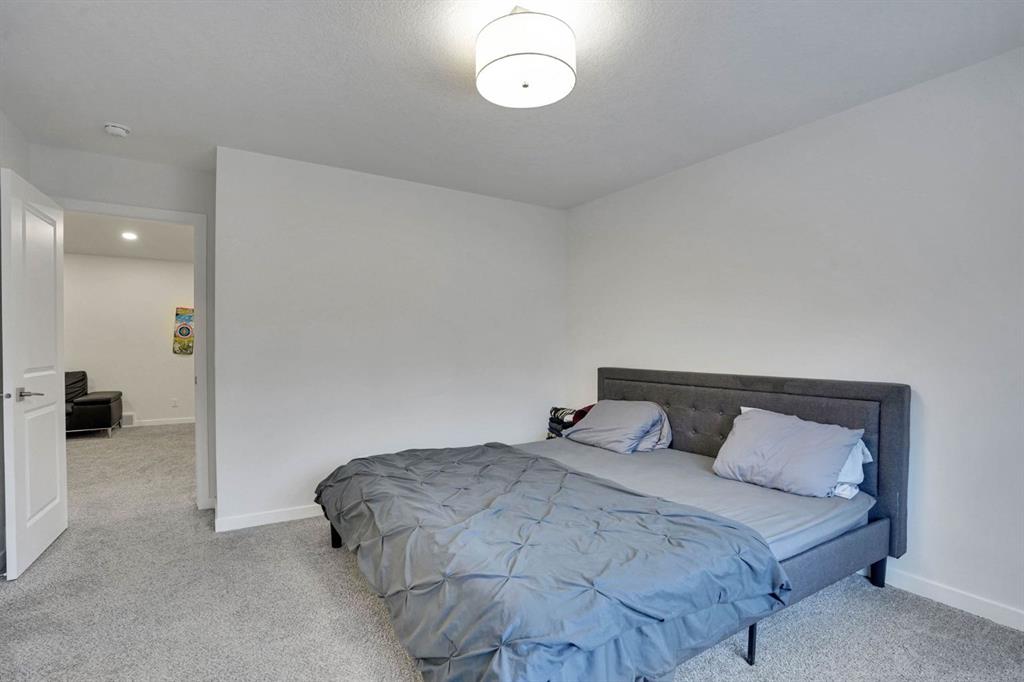 Additional image 4 of 274 Lucas Place NW, Calgary, AB, T3P 1Z3
