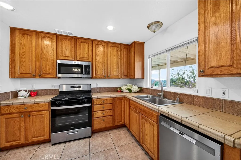 Additional image 14 of 1246 Locust Rd, Pinon Hills, CA 92372