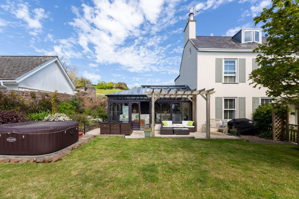Additional image 46 of 5 bed end terrace house for saleMontrose, St Clement JE2
