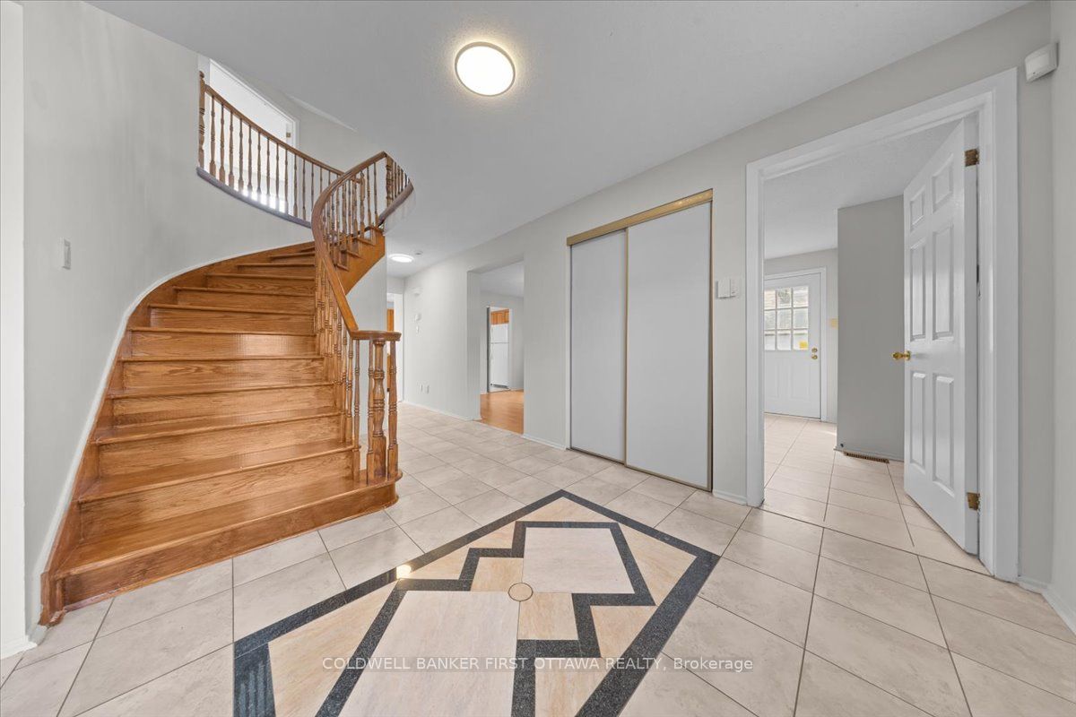 Additional image 4 of 1841 Thistleleaf Crescent, Ottawa, ON, K1C 5W8