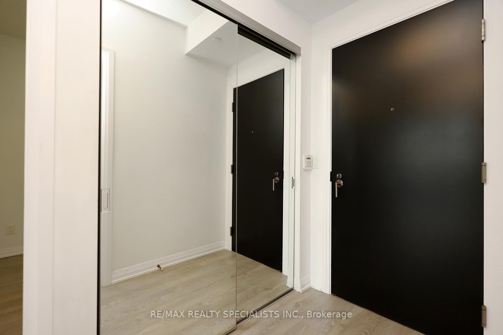 Additional image 2 of 417-101 Erskine Avenue, Toronto, ON, M4P 1Y5