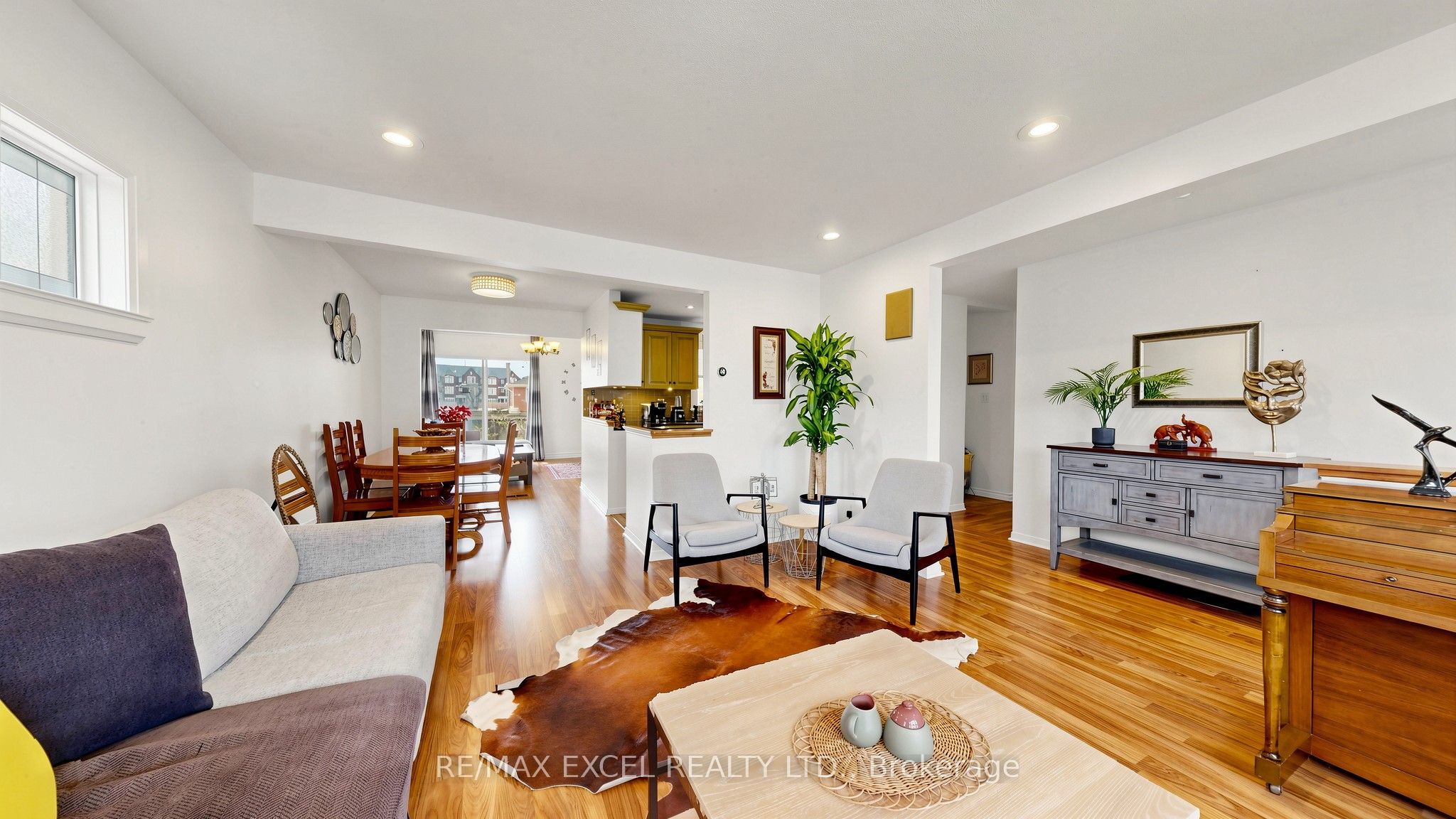 Additional image 4 of 2 Hughes Street, Richmond Hill, ON, L4E 2V9