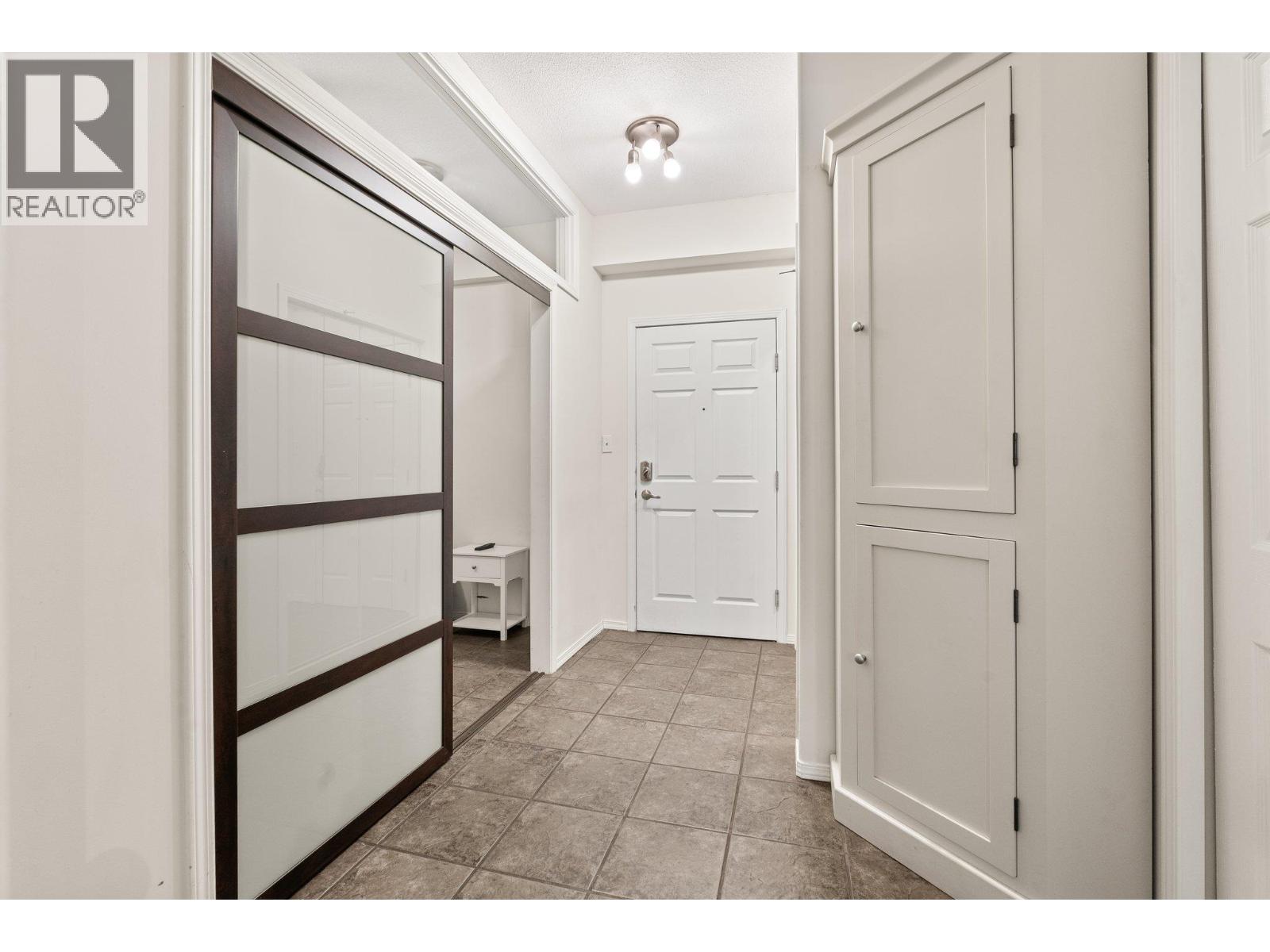 Additional image 6 of 303-1128 Sunset Drive, Kelowna, BC, V1Y9W7