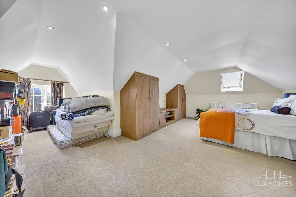 Additional image 31 of 7 bed detached house for saleParkstone Avenue, Emerson Park RM11