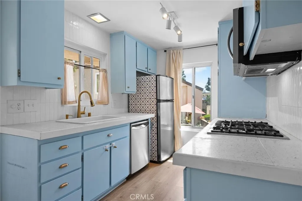 Additional image 8 of 1330 Cabrillo Park Dr Unit F, Santa Ana, CA 92701