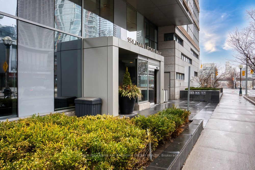 Additional image 3 of 601-151 Dan Leckie Way, Toronto, ON, M5V 4B2