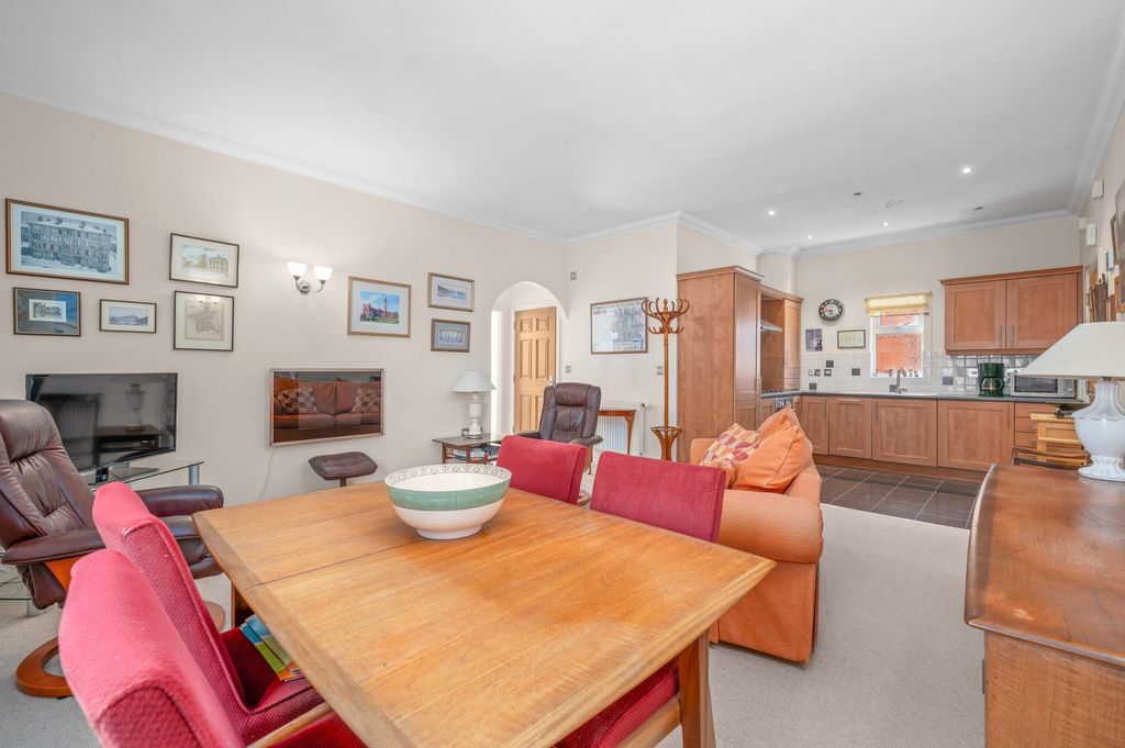 Additional image 5 of 2 bed flat for saleShipston Road, Stratford-Upon-Avon CV37