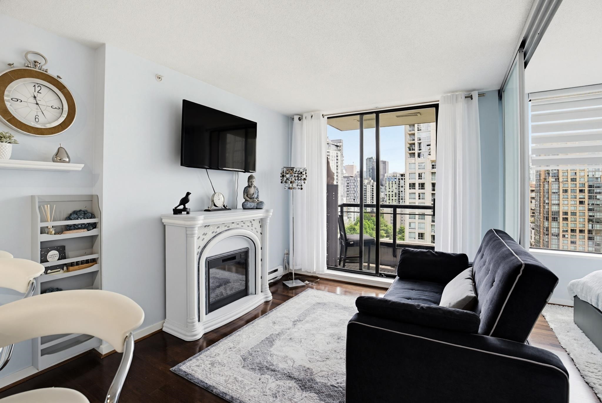 1703-1295 Richards Street, Vancouver, BC, V6B 4K8