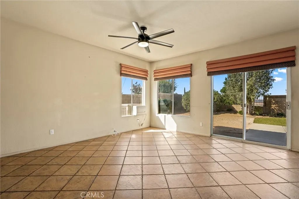 Additional image 3 of 3823 Vitrina Lane, Palmdale, CA 93551