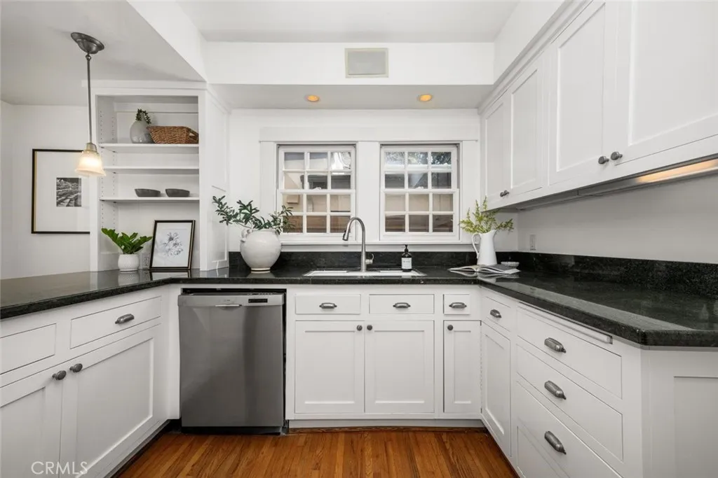Additional image 11 of 24 Via Di Roma Walk, Long Beach, CA 90803