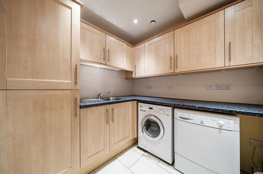 Additional image 10 of 5 bed flat for saleSovereign House, Royal Parade, Chislehurst, Kent BR7
